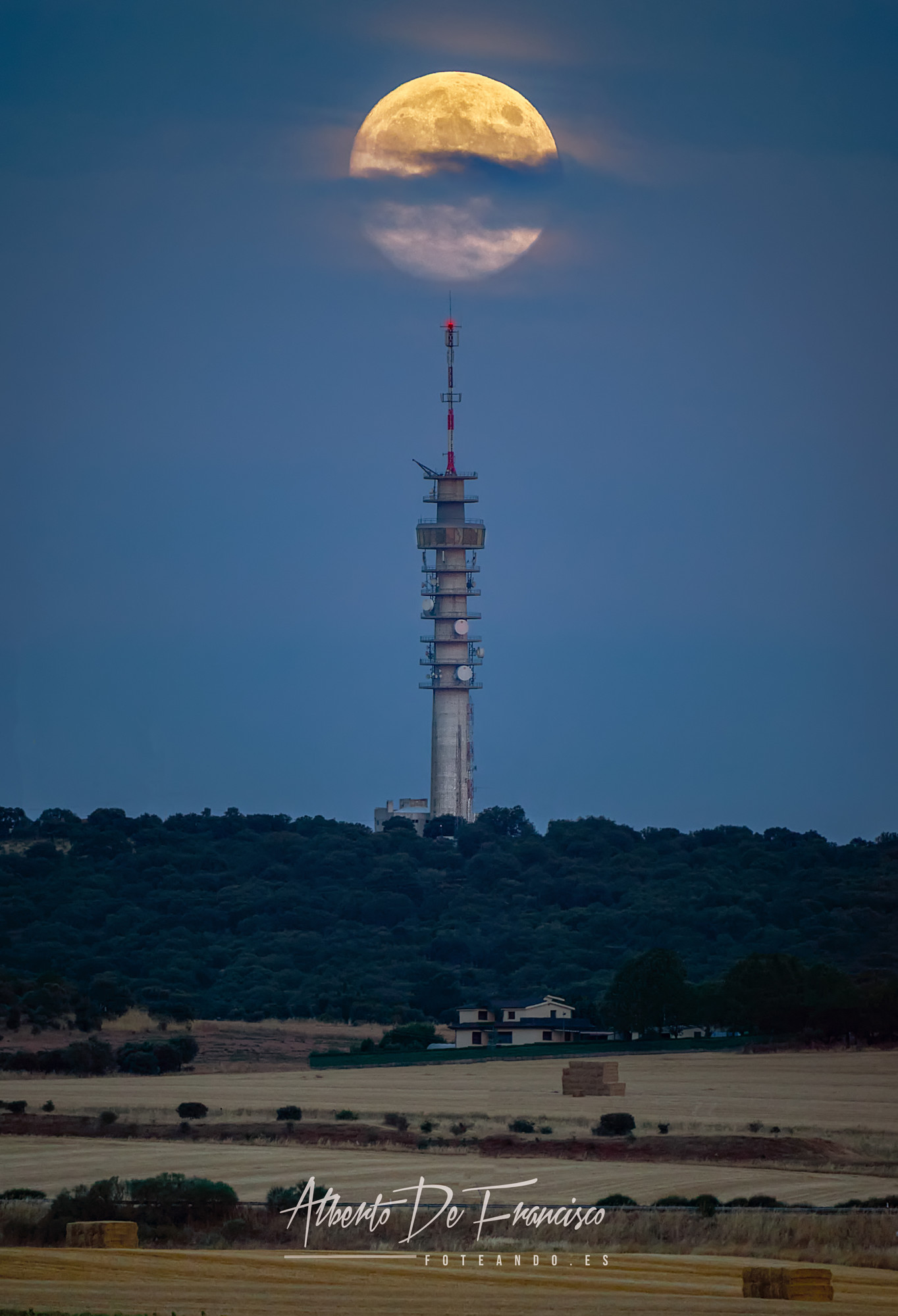 FOTEANDO by Alberto De Francisco - la-torre-de-la-luna-3.jpg